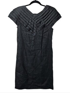 Saks Fifth Avenue Black Pleated V-Yoke Midi Dress Sz 8 Womens